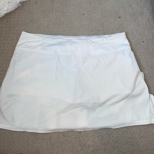 Lululemon pleaded skirt